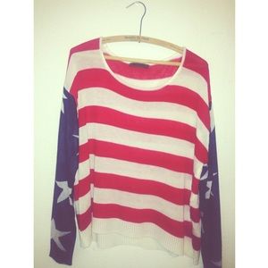 Size XL "The Classic" brand Flag sweater.