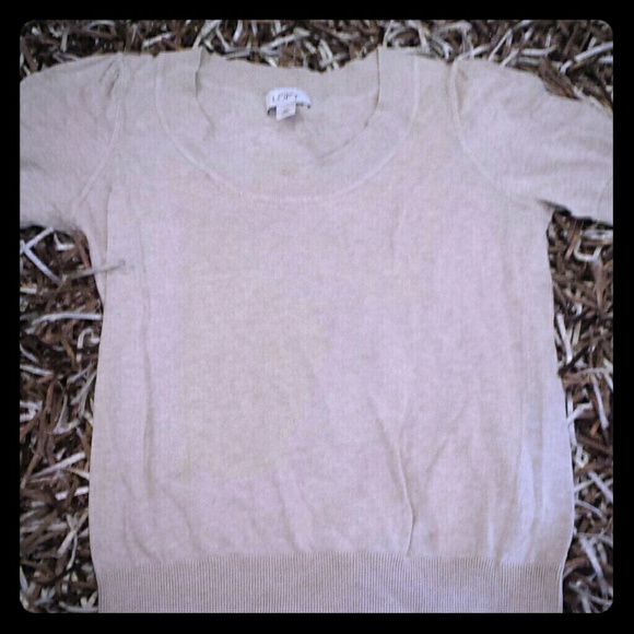 Short sleeve sweater top by Loft medium beige