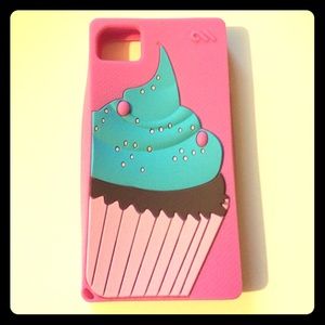 Iphone 4/4s Cupcake case!!