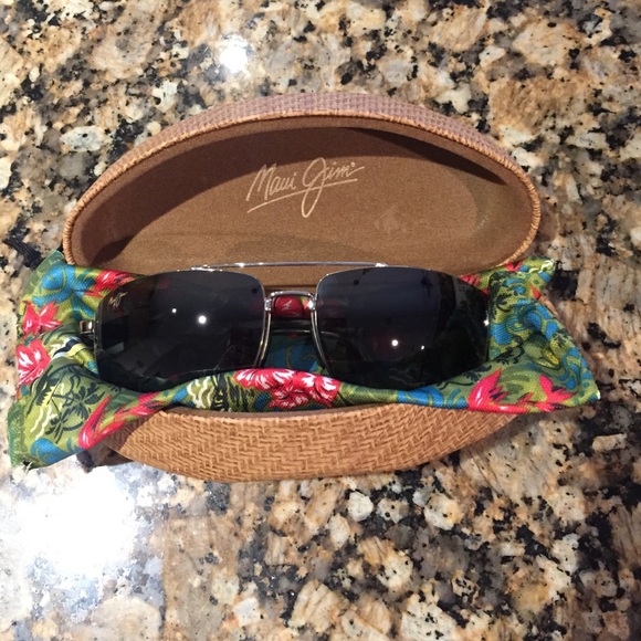 Mens Maui Jim sunglasses sandalwood