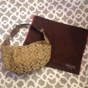Coach Signature Hobo (Authentic)