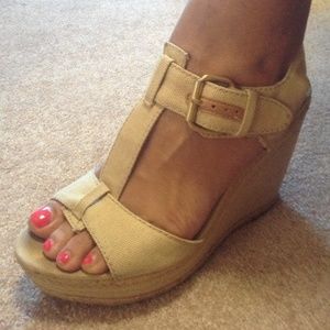 ❤️SOLD❤️ Nude wedges