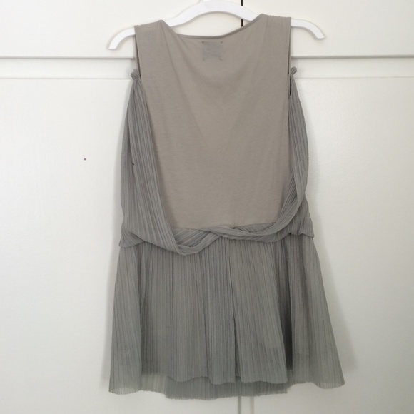 Sage top - Picture 2 of 3