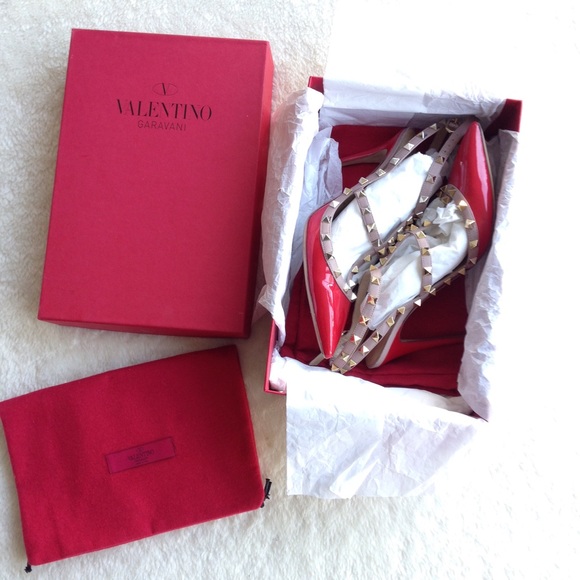 AUTHENTIC Valentino Red Rockstuds - Picture 2 of 4