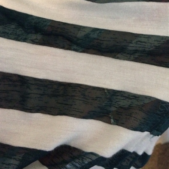 Sheer Striped top with 3/4 length sleeves - Picture 3 of 3