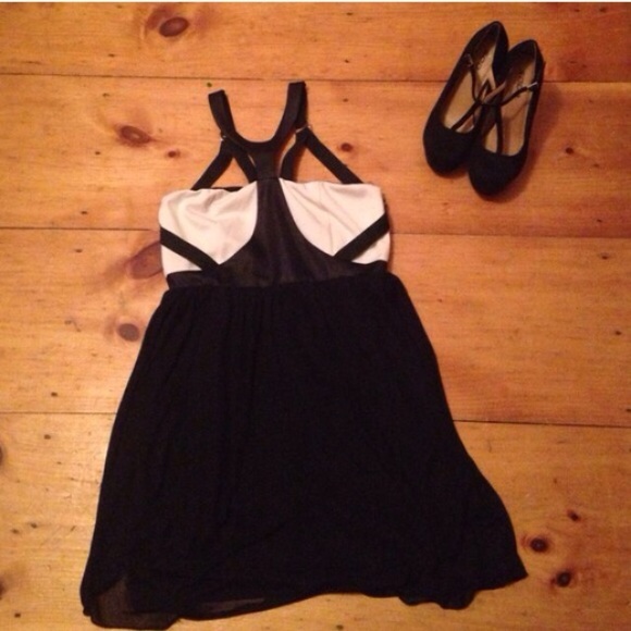 Charlotte Russe Dresses & Skirts - Charlotte Russe Black and White