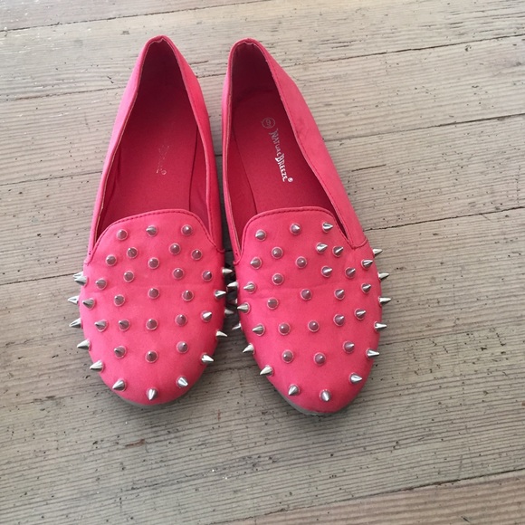 Red Stud Flats
