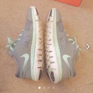 nike flex 2014 run size 7