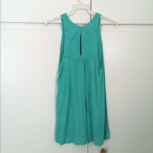 Green tank - Picture 2 of 2