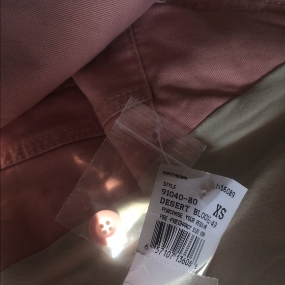 Maternity capris - Picture 3 of 3