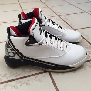 Air Jordan XX2. Red/white/black.