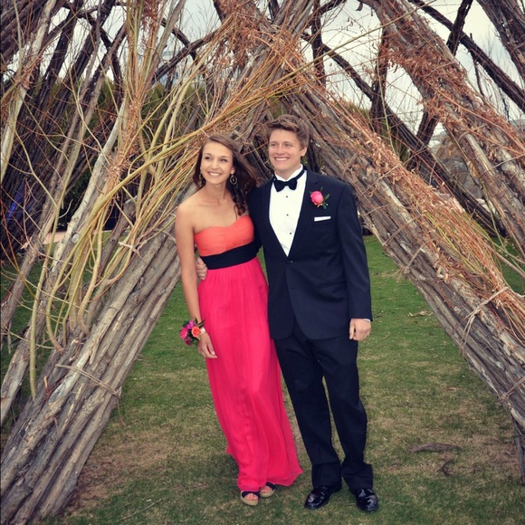 Prom Dress 🌺 - Picture 3 of 3