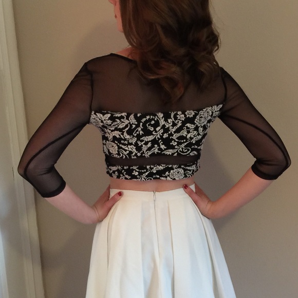 Urban Outfitters Crop Top **New with tags** - Picture 4 of 4