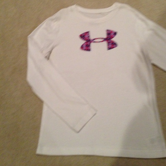 Youth under armor shirt size large