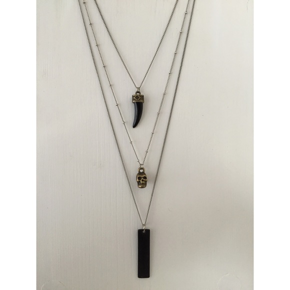 ❌SOLD❌• Minimalist Necklaces • - Picture 3 of 3