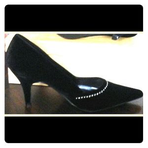 Black Velvet & Rhinestone pumps/heels 6 1/2