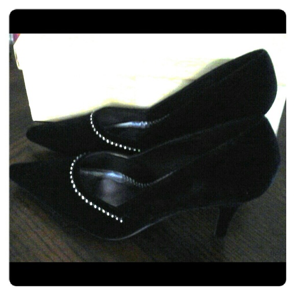 Black Velvet & Rhinestone pumps / heels 8