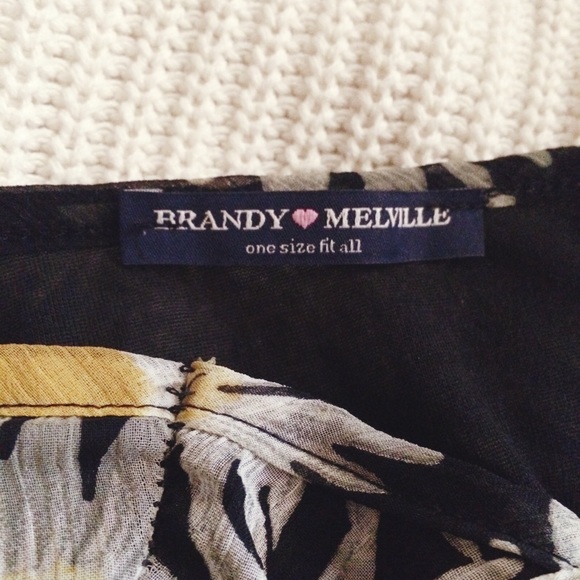 💌SOLD💌 Brandy Melville Daisy Piper Dress - Picture 2 of 3