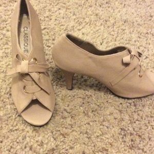 Nude Open toe booties