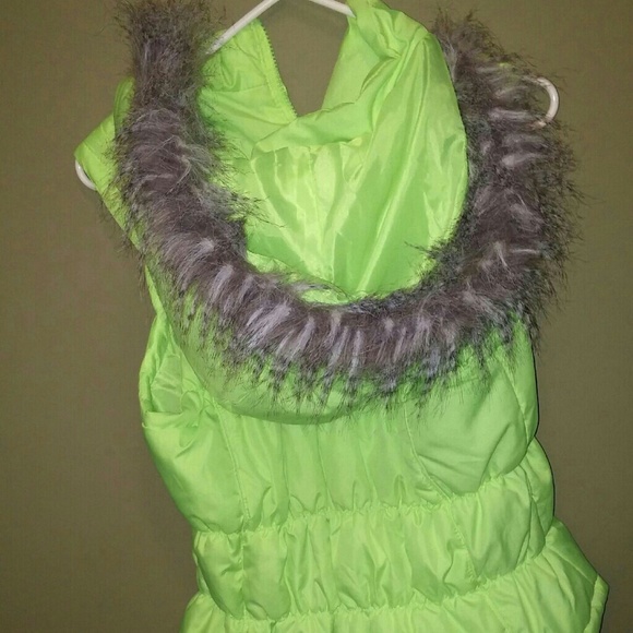 Vest - Picture 2 of 2