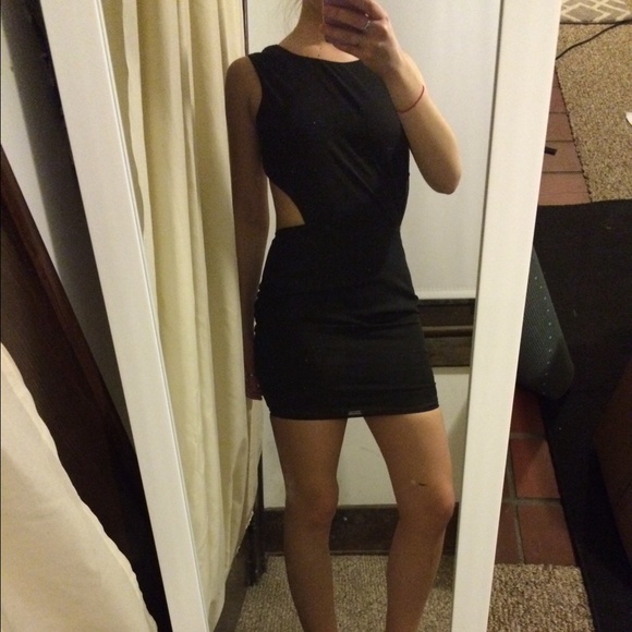 Black Backless Dress - Picture 1 of 3