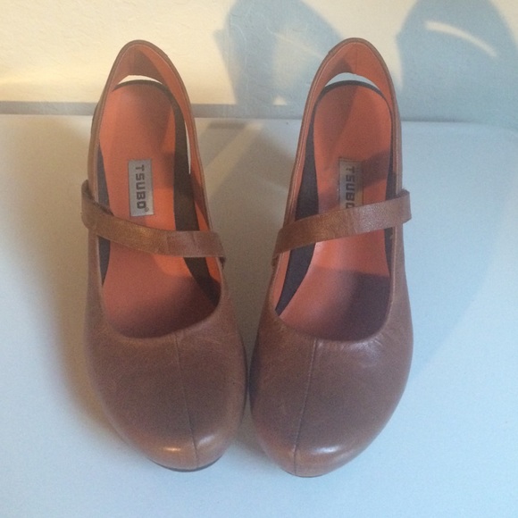 Tsubo Leather Mary Jane Pump