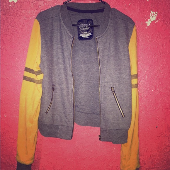 🚫SOLD🚫Aeropostale little liars