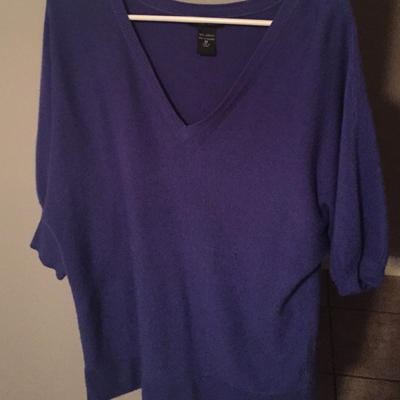 Blue Sweater - Picture 3 of 4