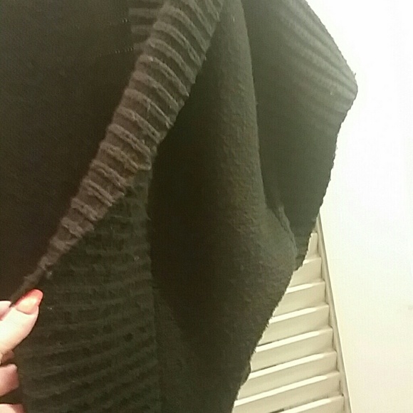 Sweater - Picture 2 of 4