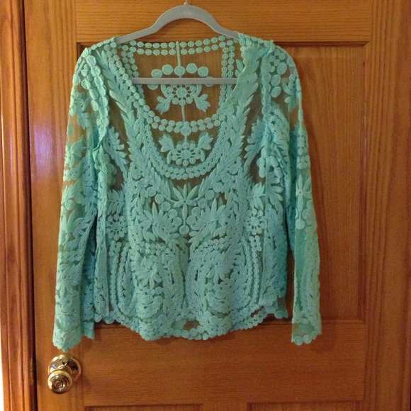 Lace mint green top