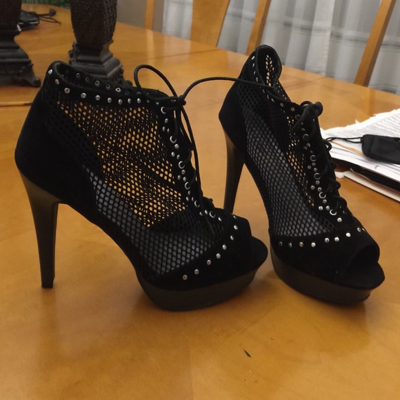Black mesh heels
