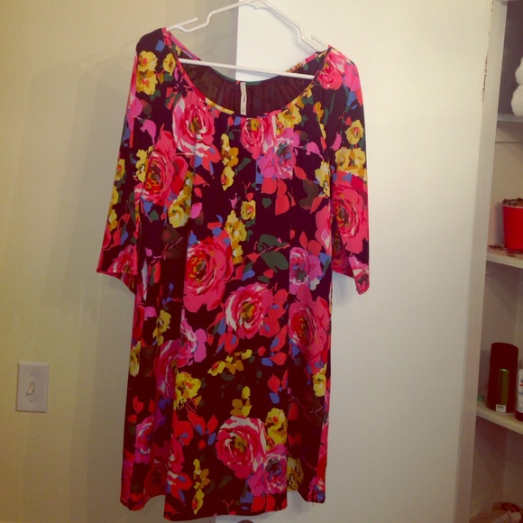Reduced! Adorable floral dress