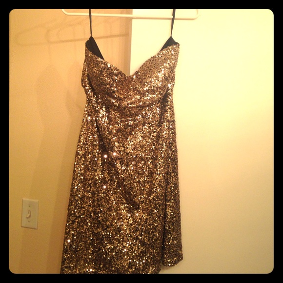 Gold sequin party dress!