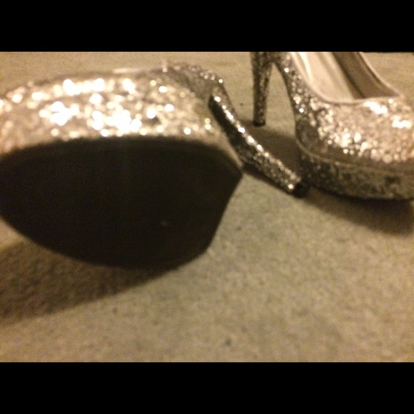 Sparkle Heels - Picture 3 of 4