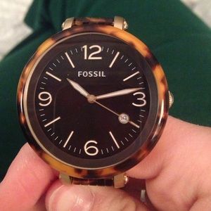 Tortoise shell Fossil watch! HOLDING