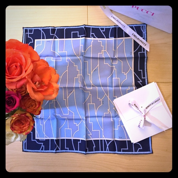 🌻2.HP🌻 Emilio Pucci Blue Silk Scarf