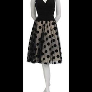 Onyx New Nite Black & Nude Sz 4, Cocktail Dress