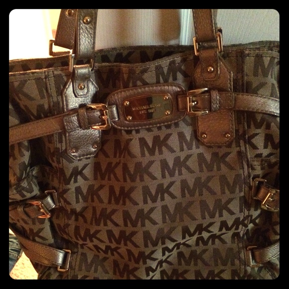 MK handbag .. In very good condition