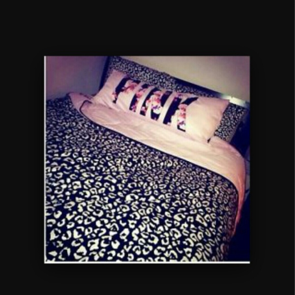 Pink bedding set - Picture 2 of 4