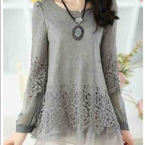 Gorgeous bohemian style top with lace overlay NWOT