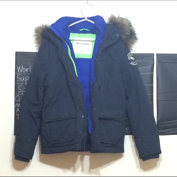 A&F navy thick coat - Picture 2 of 3