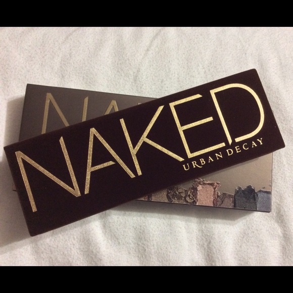 NAKED Eye shadow palette.
