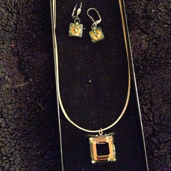 Brown crystal set