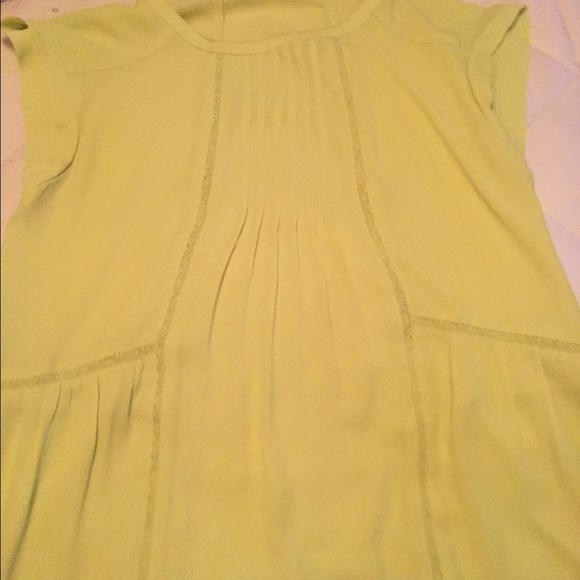 Beautiful yellow rayon shirt from ann Taylor loft