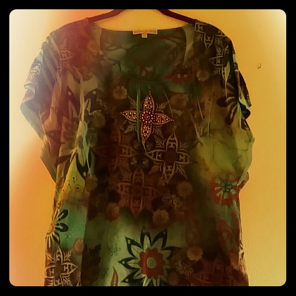 Beautiful bluish tropical fairy sleeve top - Picture 1 of 3