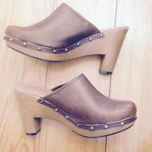 Faux brown leather clogs