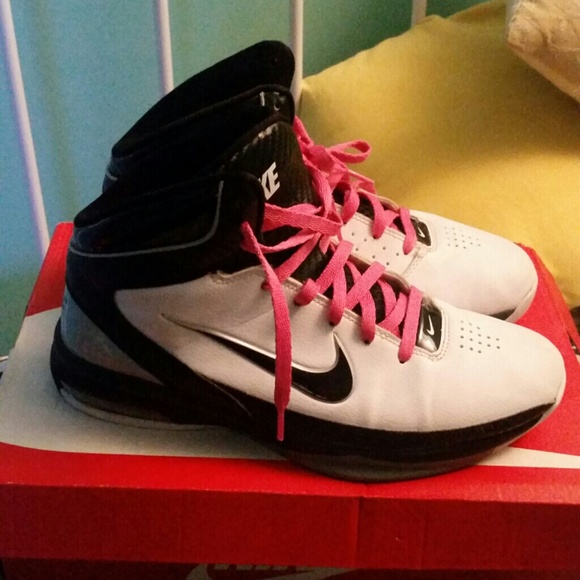 Nike basketball shoes size 8