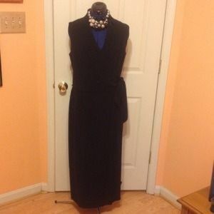 Faux wrap dress / sleeveless. Jones NY. 🌺SALE🌷