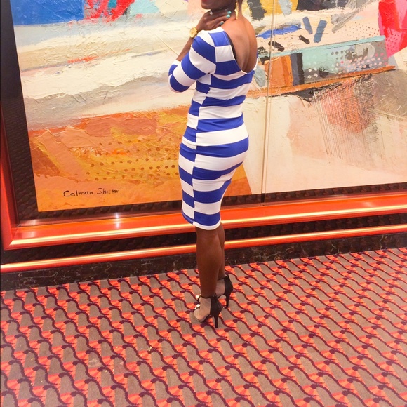 Dress - Picture 2 of 2