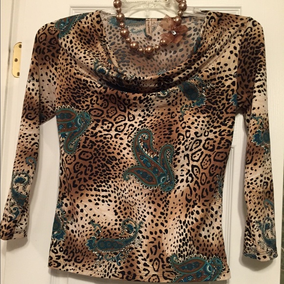 Animal print top - Picture 1 of 4